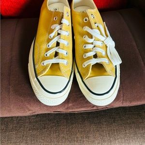 Brand new never used color (dunescape/egret/black)